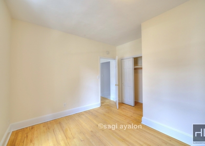 West 45 Street - Photo 1