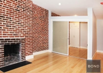 East 52nd Street - Photo 1