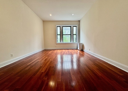 280 Fort Washington Avenue - Photo 1