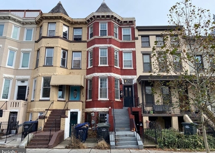 1619 1st Street Nw - Photo 1