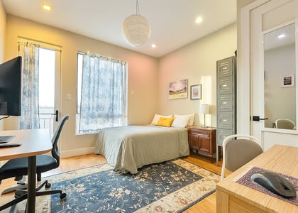 149 Stanhope Street - Photo 1