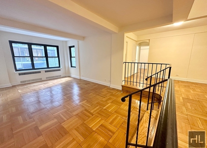 East 56 Street - Photo 1