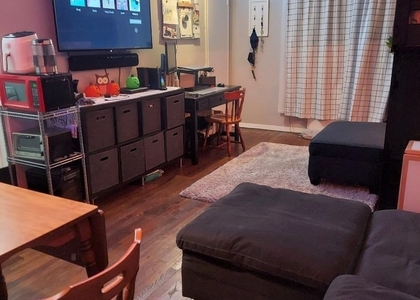 East 58 Street - Photo 1