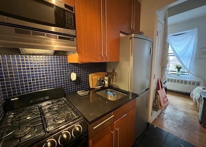 Sullivan Street - Photo 1