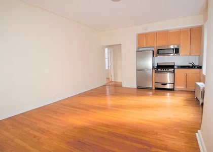 West 13 Street - Photo 1