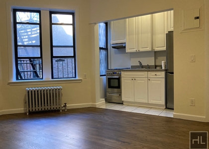 West 10th Street - Photo 1