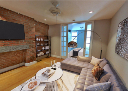 Avenue B - Photo 1