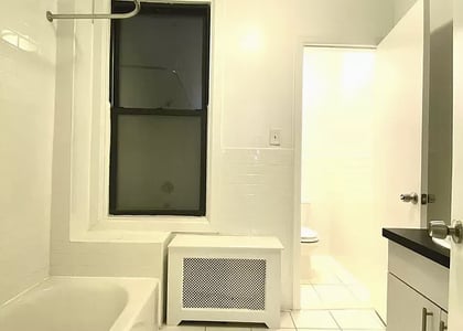 E 89 St - Photo 1