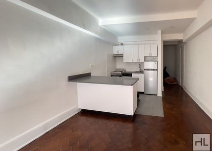 West 73 Street - Photo 1