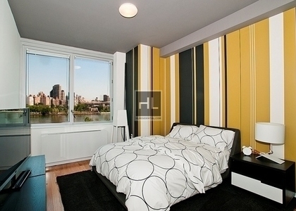 Center Boulevard - Photo 1