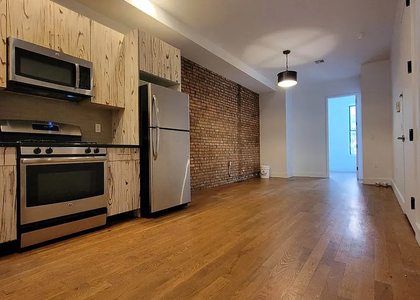 313 Pulaski Street - Photo 1