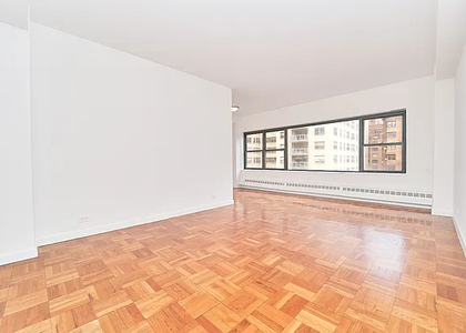 1st Ave/54 - Photo 1