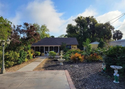 1370 Greenway Drive - Photo 1