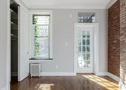 250 Mott Street - Photo 1