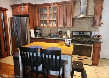811 Walton Ave - Photo 1