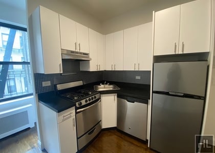 East 89 Street - Photo 1