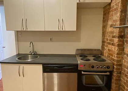 71 Pineapple Street - Photo 1