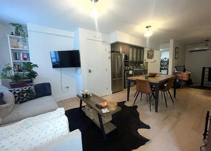 1114 Halsey Street - Photo 1
