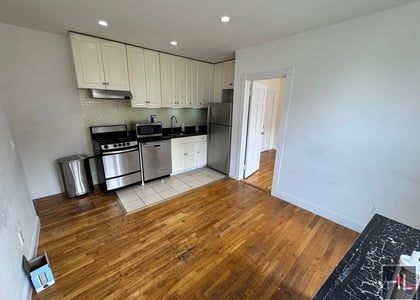 Edgecombe Avenue - Photo 1