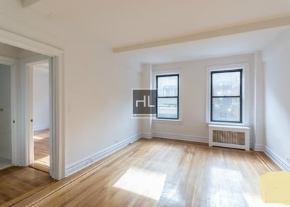 East 37 Street - Photo 1