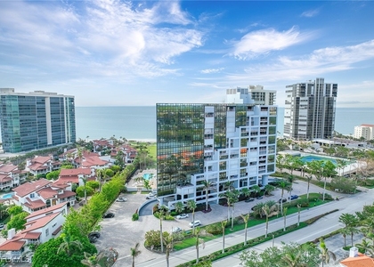 4751 Gulf Shore Boulevard N - Photo 1