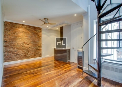 Lexington Avenue - Photo 1