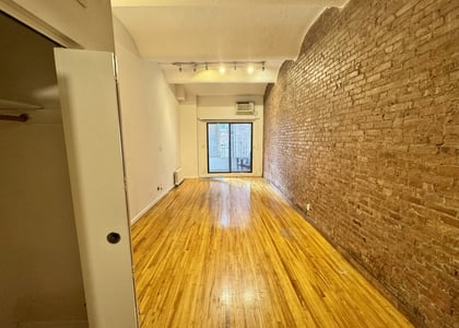40 East 12th Street - Photo 1