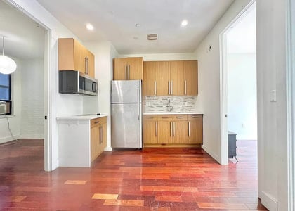 Hart Street & Knickerbocker Av - Photo 1