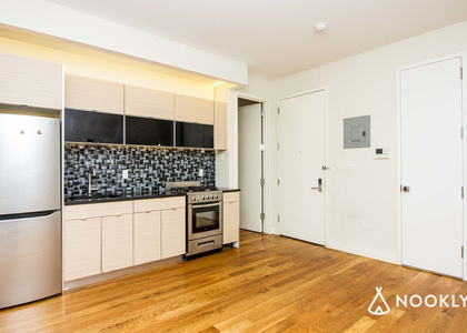 462 Pulaski Street - Photo 1