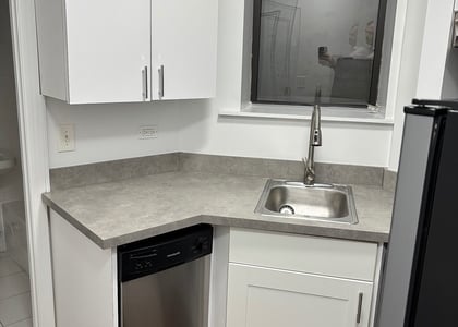 East 89 - Photo 1