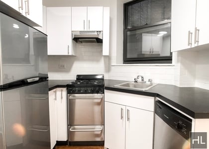 East 89 - Photo 1
