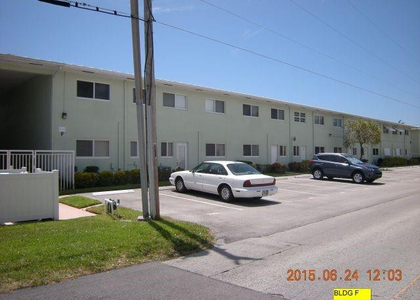 2100 Ne 38th Street - Photo 1