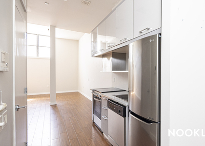 100 Dupont Street - Photo 1