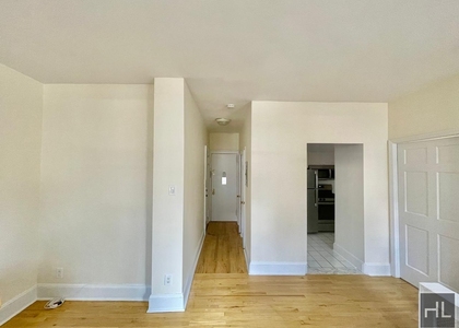West 45 Street - Photo 1