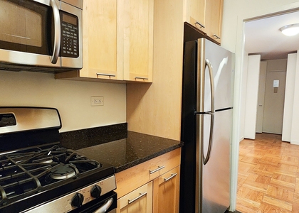 Fourth Avenue - Photo 1