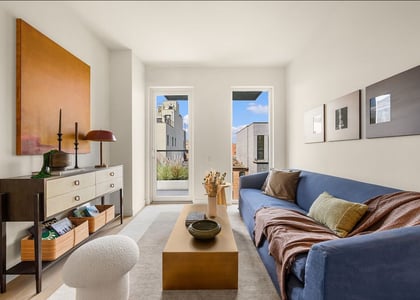 Madison Avenue - Photo 1