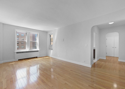360 West 18th Street - Photo 1
