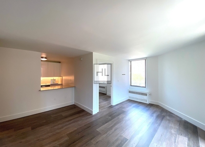 Second Avenue - Photo 1