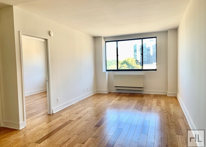 West 96 Street - Photo 1