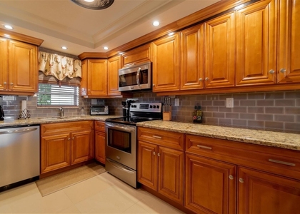 820 S Hollybrook Drive - Photo 1