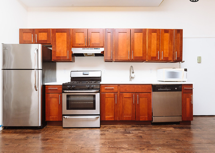 308 Tompkins Avenue - Photo 1