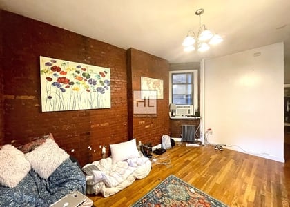 E 3rd St - Photo 1