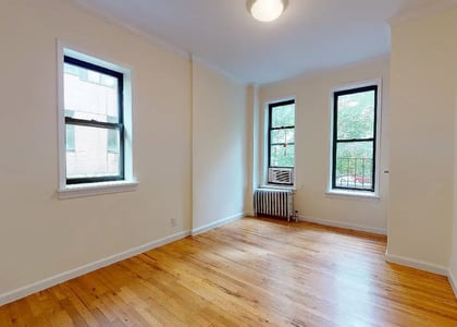 241 East 38th Street - Photo 1