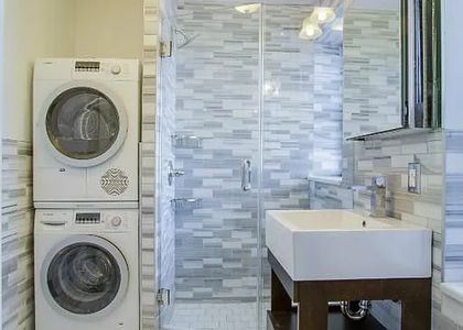 1590 Lexington Avenue - Photo 1