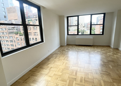 East 49th street - Photo 1