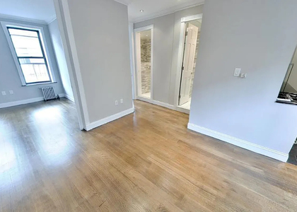 East 100th Street - Photo 1
