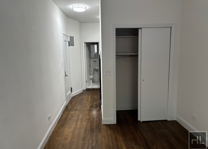 East 89 - Photo 1