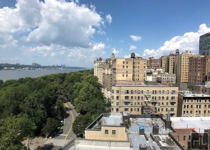 West 96 Street - Photo 1