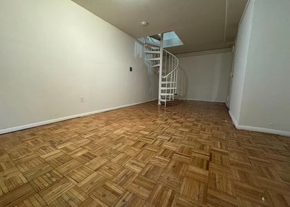 323A E 89th Street - Photo 1