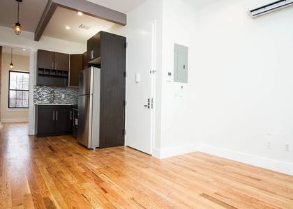 562 Wilson Ave - Photo 1